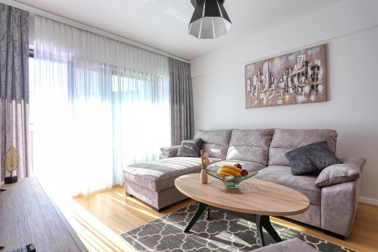 Apartments Perla With Free Parking Zadar Buitenkant foto