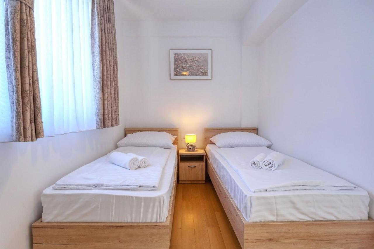 Apartments Perla With Free Parking Zadar Buitenkant foto