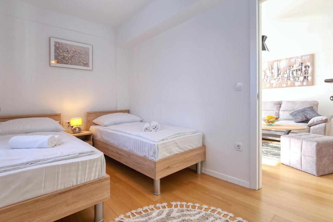 Apartments Perla With Free Parking Zadar Buitenkant foto