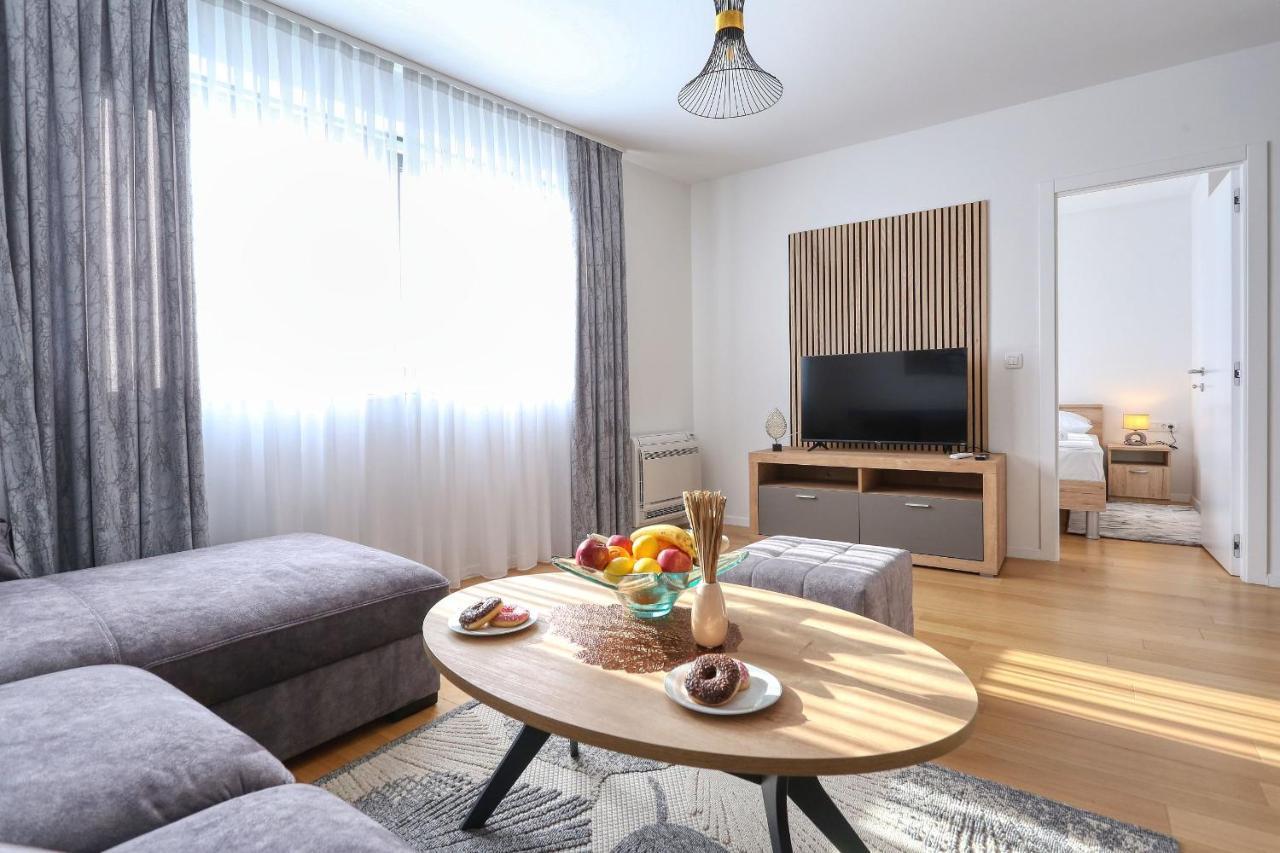 Apartments Perla With Free Parking Zadar Buitenkant foto
