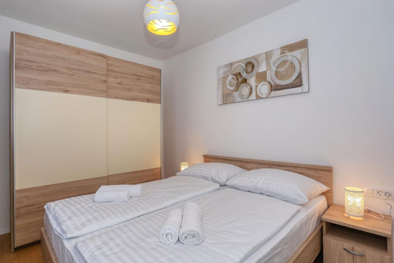 Apartments Perla With Free Parking Zadar Buitenkant foto