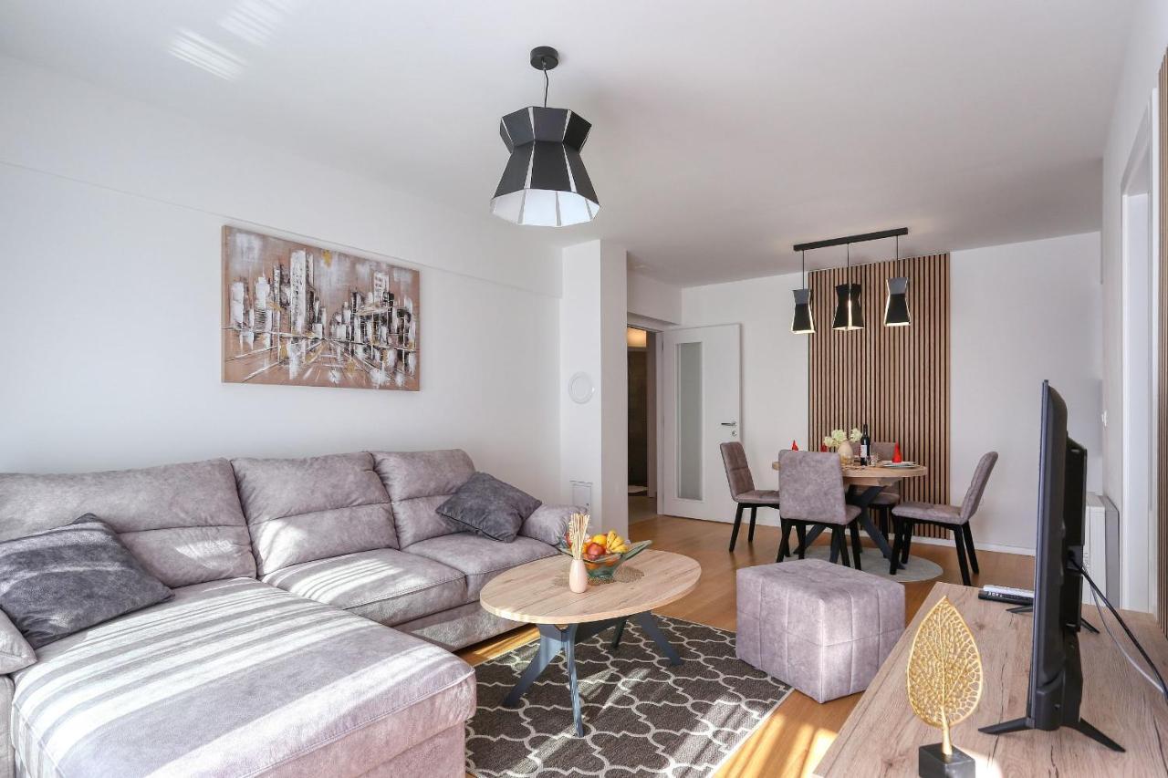 Apartments Perla With Free Parking Zadar Buitenkant foto