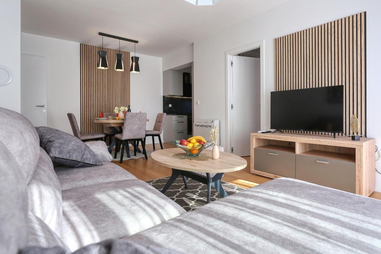 Apartments Perla With Free Parking Zadar Buitenkant foto