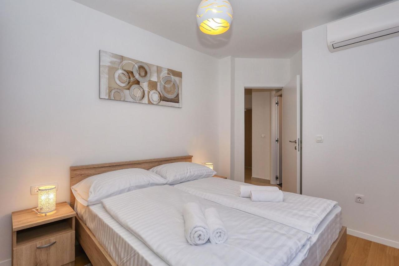 Apartments Perla With Free Parking Zadar Buitenkant foto